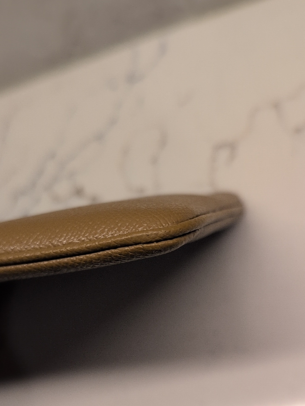 Coach Leather Zip Wallet - EUC - Tan 8x5 Inches - Picture 5 of 9